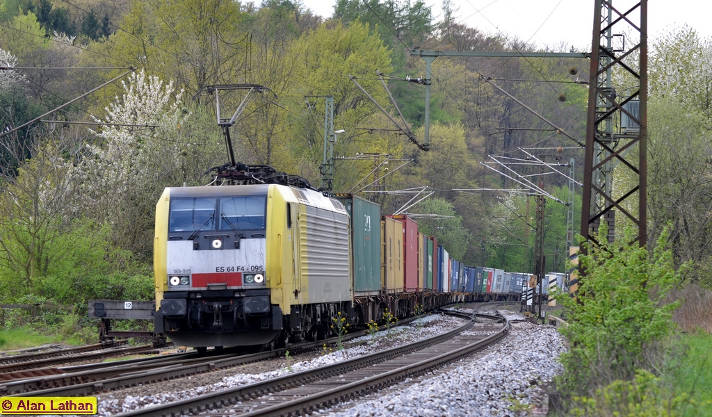189 995 Laufach 9 Apr 2014
will get assistance from 151 078
