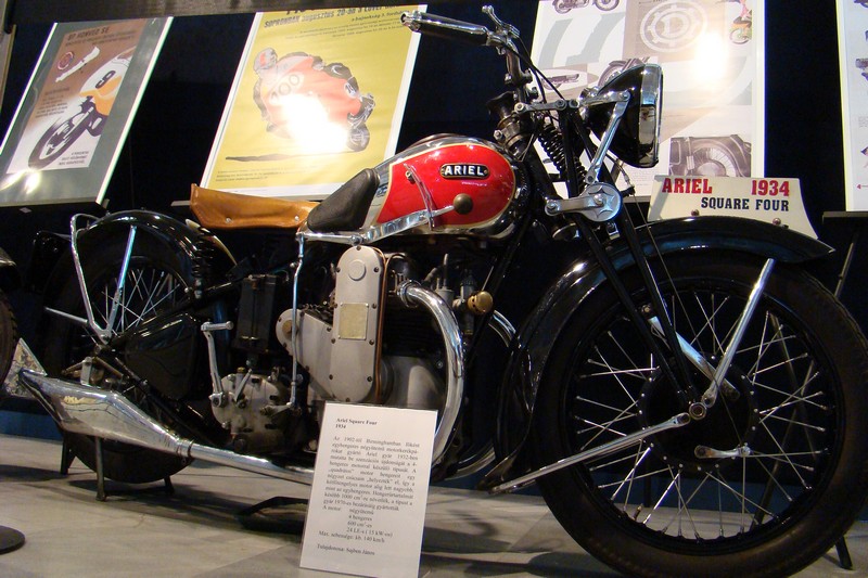 Ariel Square Four 1934 Budapest Transport Museum 14 Jun 2008
4 cylinders
600 cc
24 hp 15 kW
top speed 140 km/h

